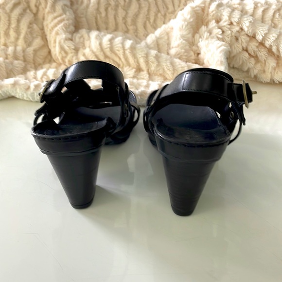 Timberland Ladies Black Sandal with Adjustable Strap. 7.5M - Picture 4 of 12